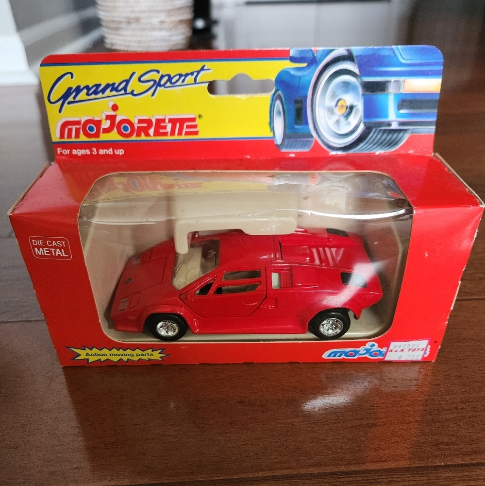 Die cast Lamborghini
